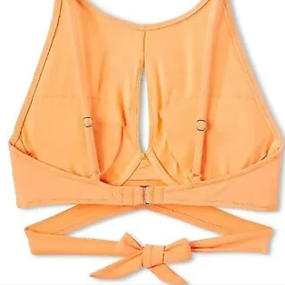 NWT Womens Shade & Shore High Neck Cut Out Underwire Bikini. Size 32B - Picture 2 of 4